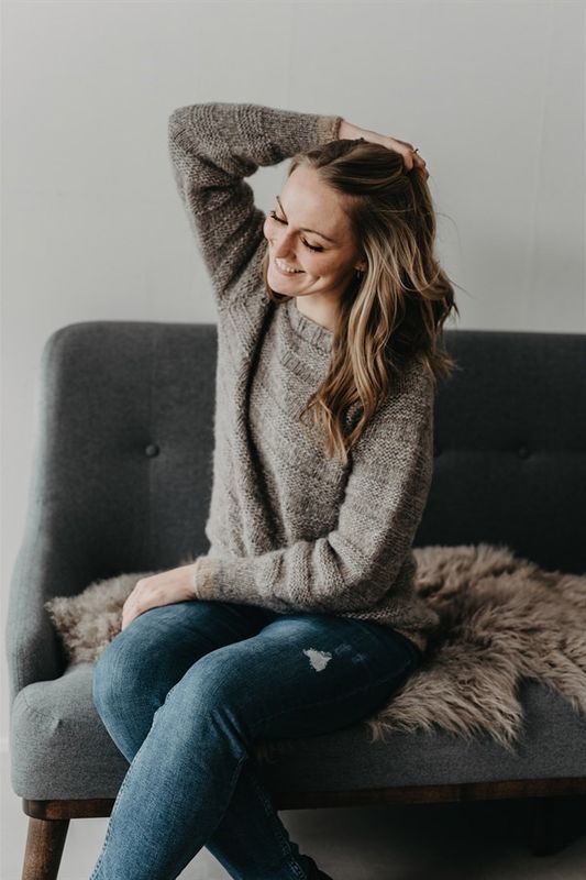 193 Basic sweater my size Camarose