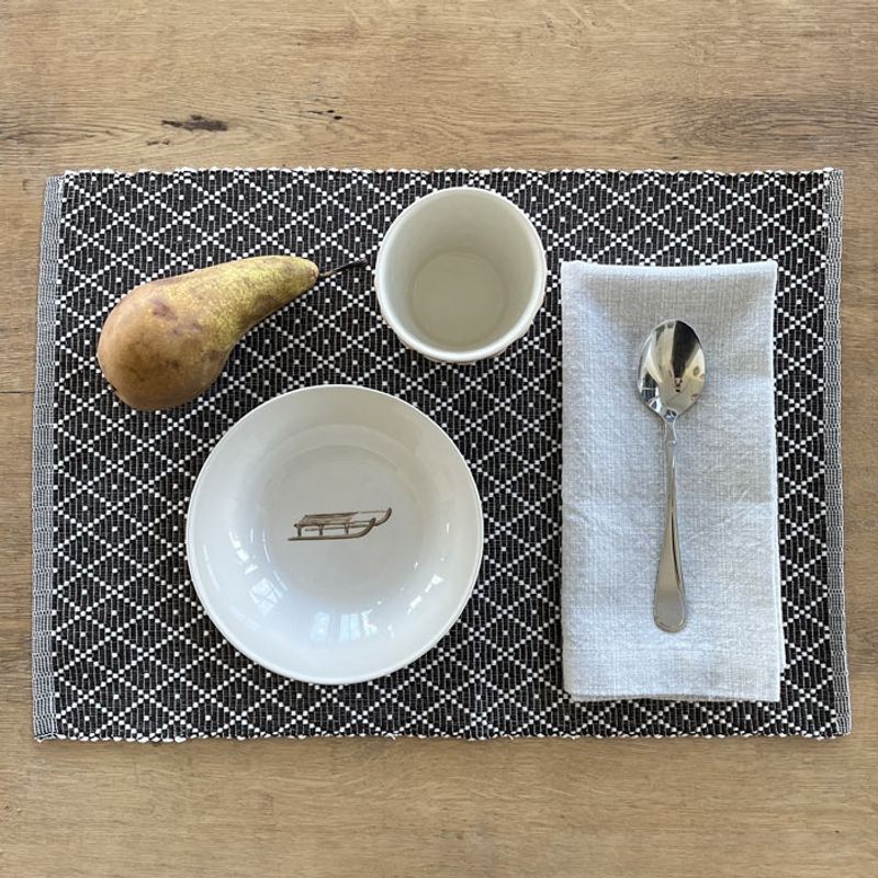 Bordbrikker Ella brun/beige  33x45 cm. 2 pk. 